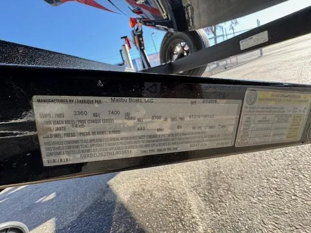 Slide: The Image of 2019 Axis A24 trailer label with specifications and weight details. - 23