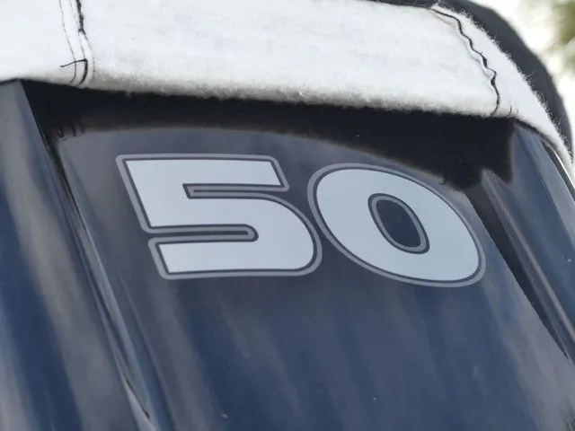 Slide: The Image of Sun Tracker Party Barge 16 DLX 2025 - 11