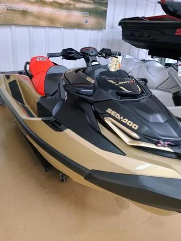 The Image of Sea-Doo RXT-X 325 2025 - 1