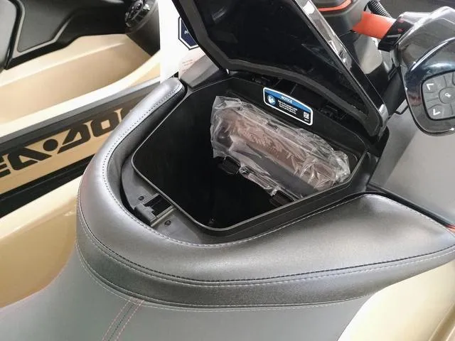 Slide: The Image of Sea-Doo RXP-X 325 2025 - 19