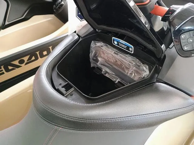 Slide: The Image of Sea-Doo RXP-X 325 2025 - 20