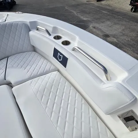 Slide: The Image of Sea Fox 228 Commander 2025 - 22