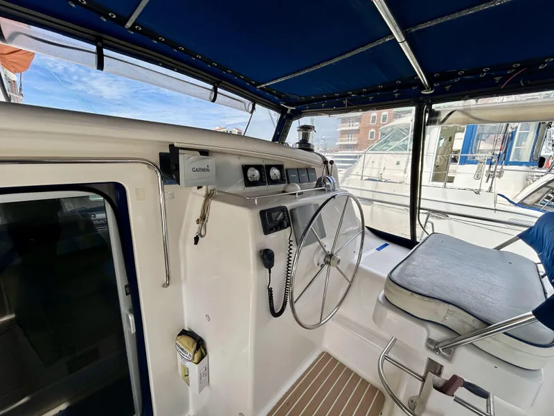 Slide: The Image of Voyage Maxim 2001 - 64