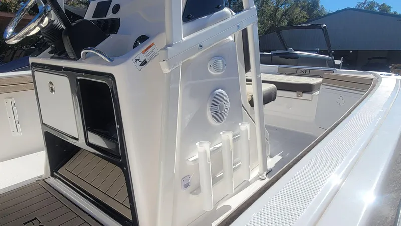 Slide: The Image of Yamaha 190 FSH Sport 2025 - 11