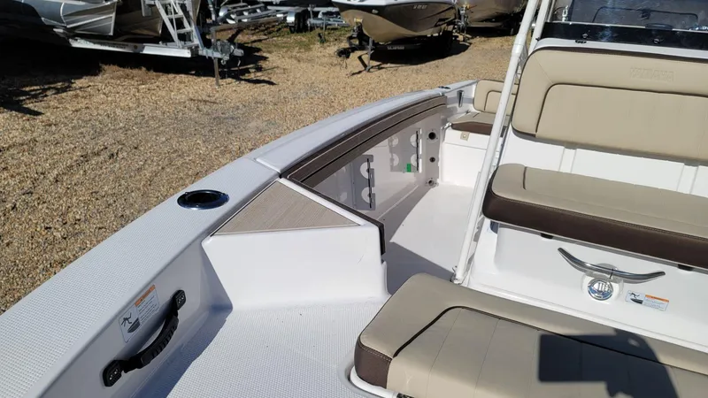 Slide: The Image of Yamaha 190 FSH Sport 2025 - 14