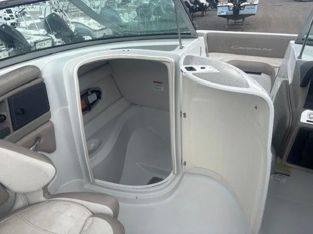 Slide: The Image of Crownline Boats Eclipse E235 XS 2022 - 11