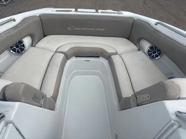 Slide: The Image of Crownline Boats Eclipse E235 XS 2022 - 13