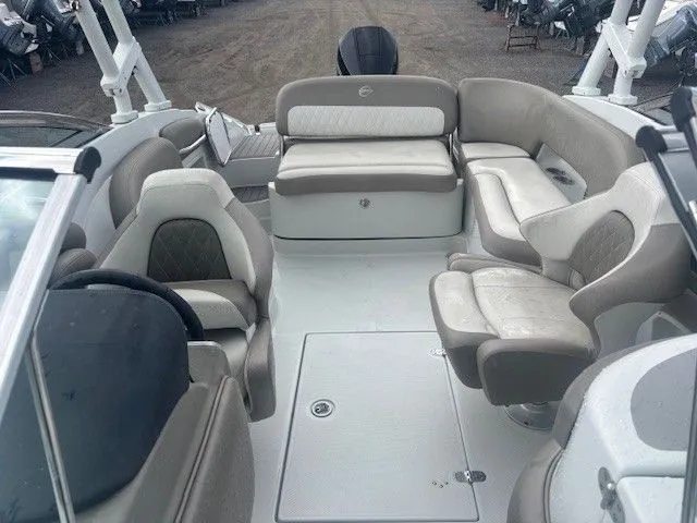 Slide: The Image of Crownline Boats Eclipse E235 XS 2022 - 15