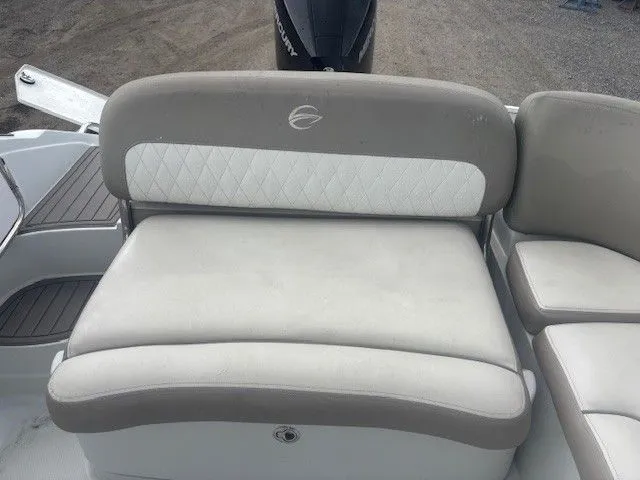 Slide: The Image of Crownline Boats Eclipse E235 XS 2022 - 22