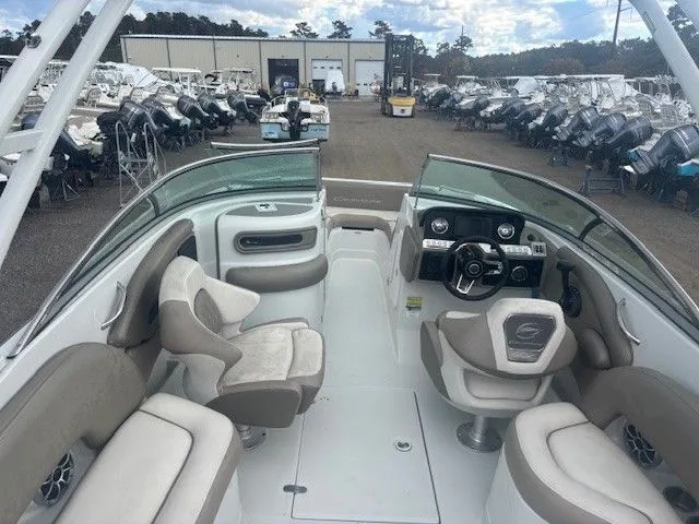 Slide: The Image of Crownline Boats Eclipse E235 XS 2022 - 8
