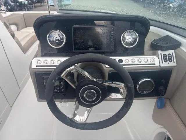 Slide: The Image of Crownline Boats Eclipse E235 XS 2022 - 9