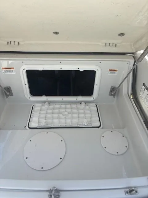 Slide: The Image of Crownline Boats 260 XSS 2022 - 5