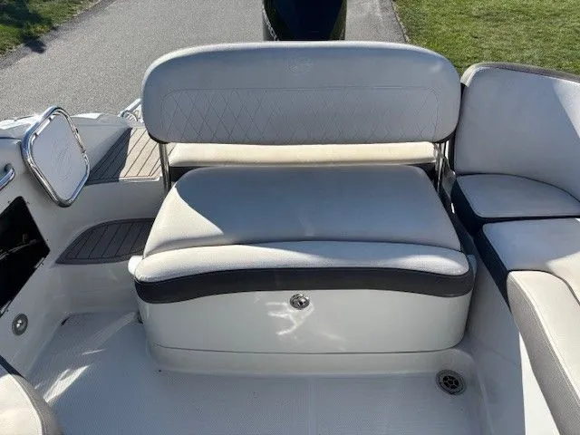 Slide: The Image of Crownline Boats 260 XSS 2022 - 18