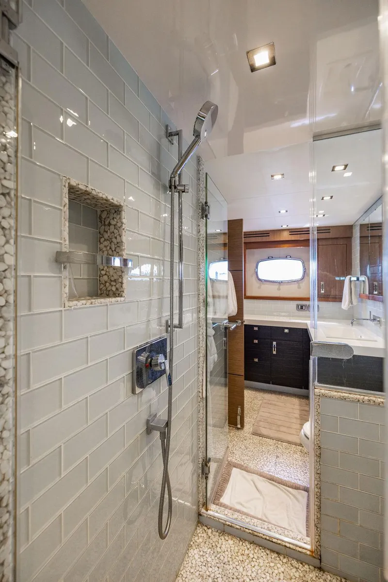 Slide: The Image of Hatteras 80 Motor Yacht 2013 - 137