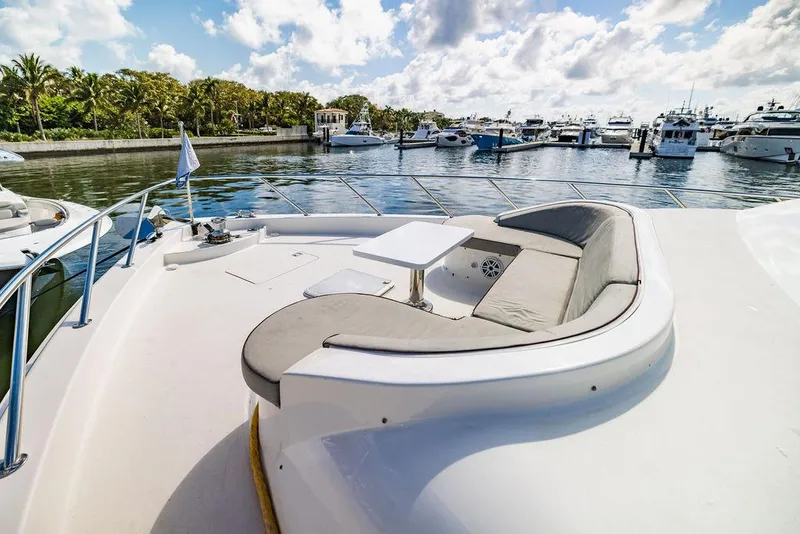 Slide: The Image of Hatteras 80 Motor Yacht 2013 - 151