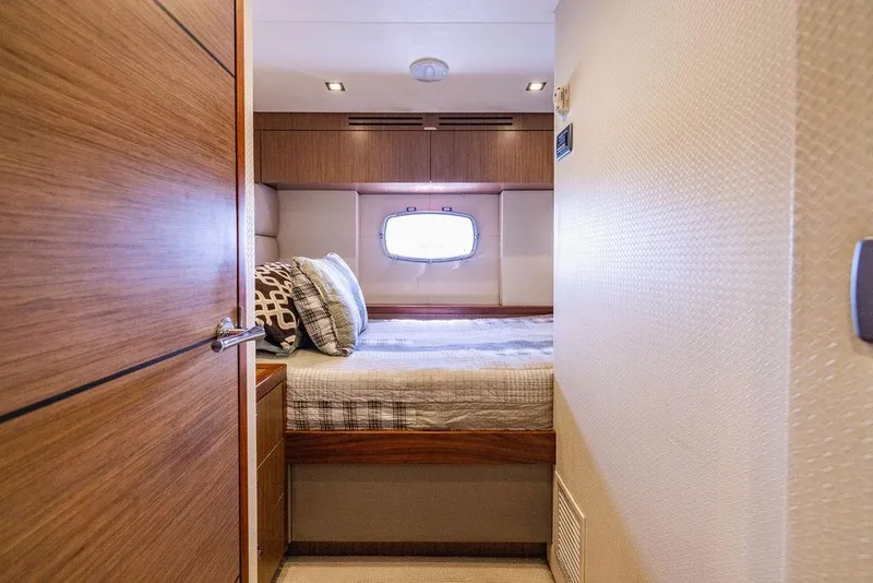 Slide: The Image of Hatteras 80 Motor Yacht 2013 - 169