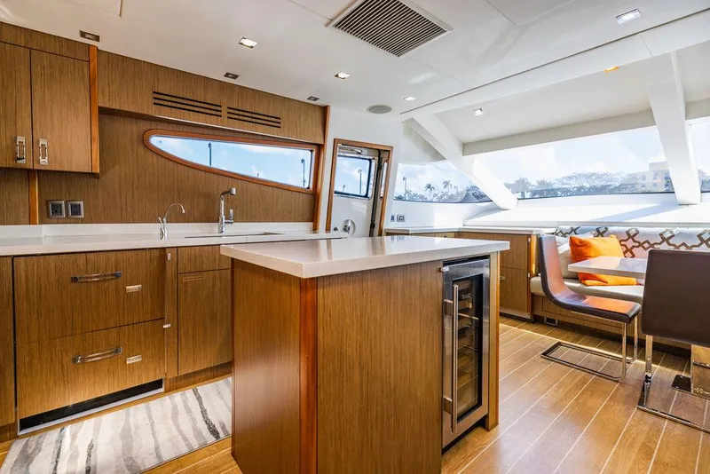 Slide: The Image of Hatteras 80 Motor Yacht 2013 - 62