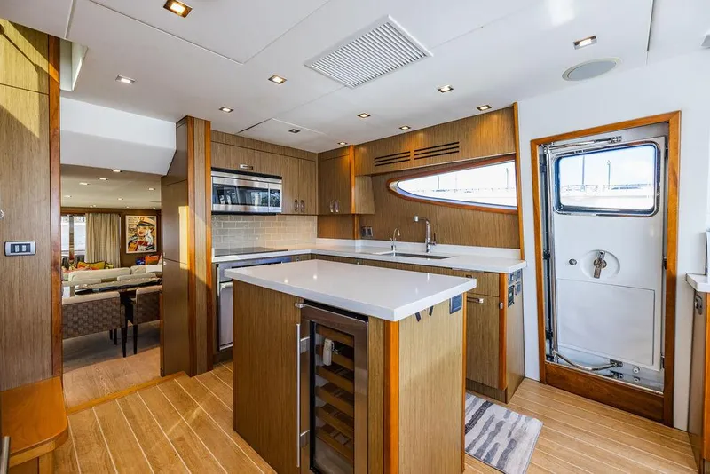 Slide: The Image of Hatteras 80 Motor Yacht 2013 - 67