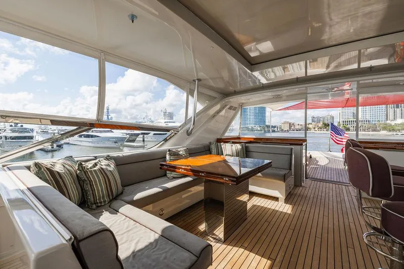 Slide: The Image of Hatteras 80 Motor Yacht 2013 - 75