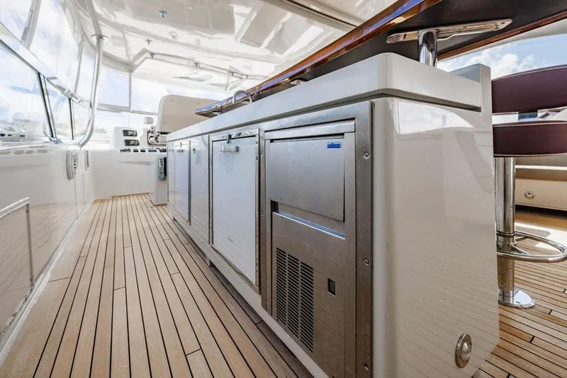 Slide: The Image of Hatteras 80 Motor Yacht 2013 - 81