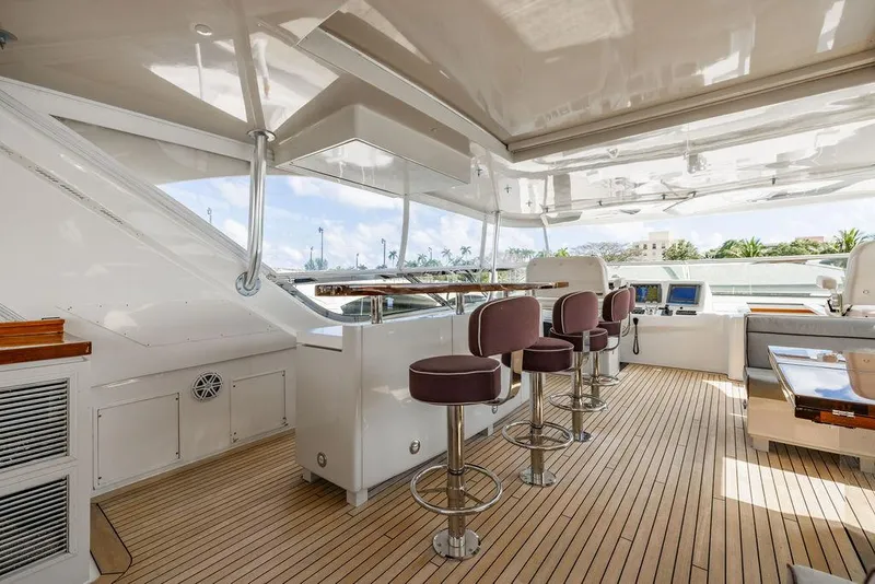 Slide: The Image of Hatteras 80 Motor Yacht 2013 - 93