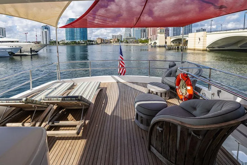 Slide: The Image of Hatteras 80 Motor Yacht 2013 - 97