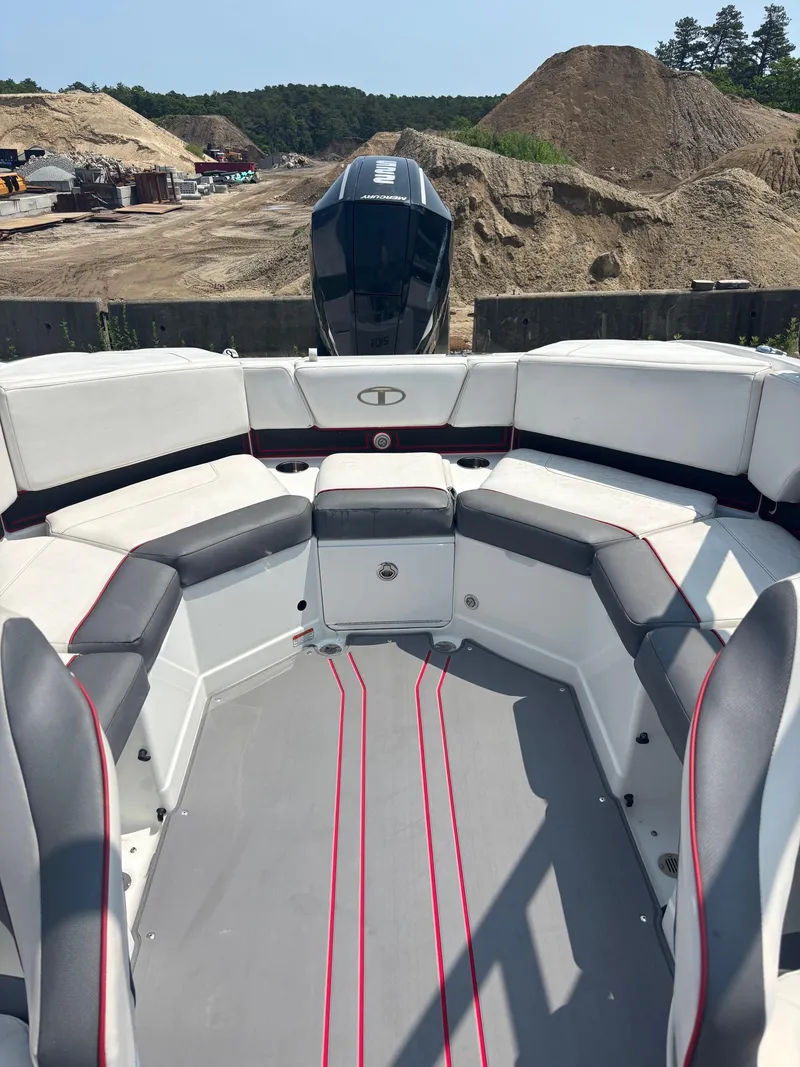 Slide: The Image of Tahoe 210 S 2021 - 7