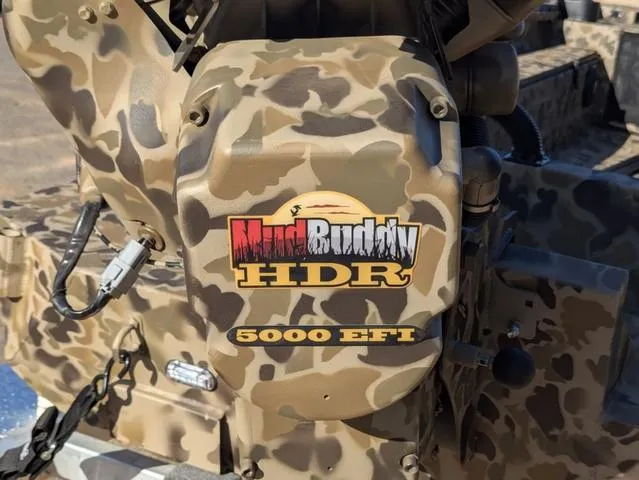 Slide: The Image of Camouflage Mud Buddy HDR 5000 EFI engine on Excel 1854 Shallow Water F4, 2025 model. - 15