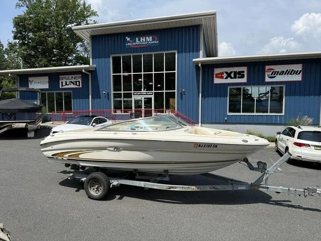 Slide: The Image of Sea Ray 190 2001 - 1