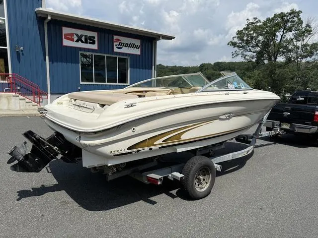 Slide: The Image of Sea Ray 190 2001 - 3