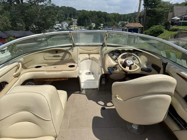 Slide: The Image of Sea Ray 190 2001 - 9