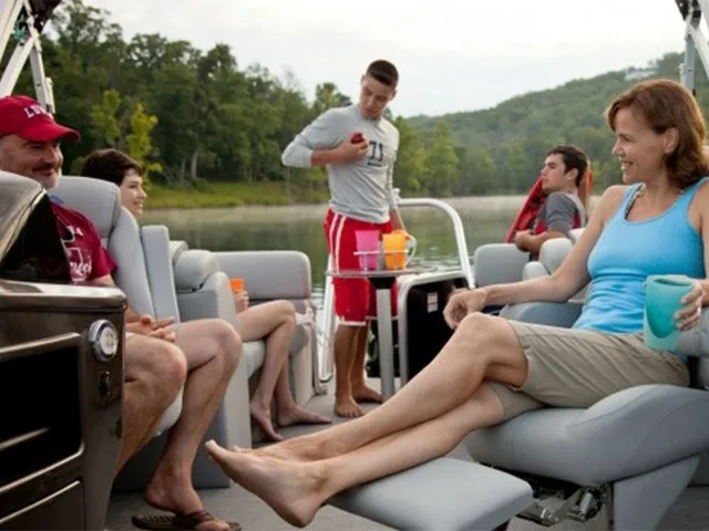 Slide: The Image of Lowe Xtreme Series 230 2015 - 7