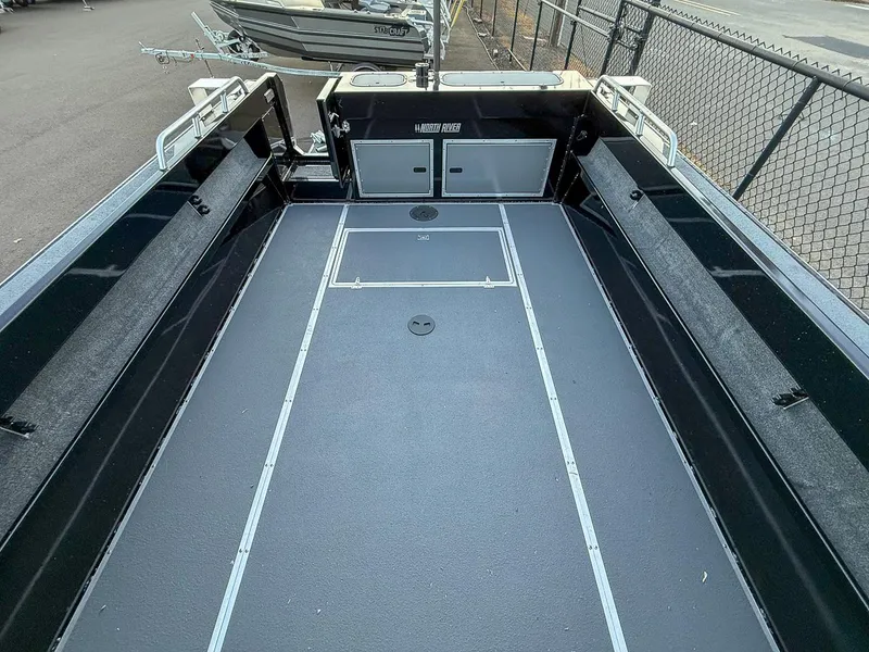 Slide: The Image of North River 25 Seahawk Fastback 2026 - 15