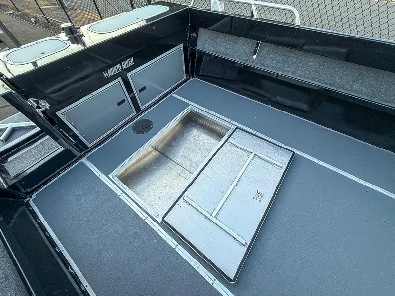 Slide: The Image of North River 25 Seahawk Fastback 2026 - 16