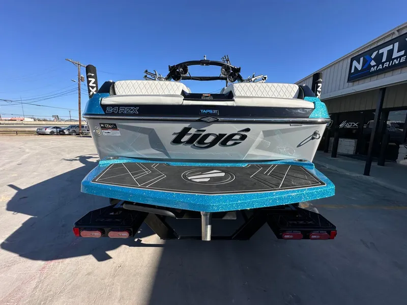 Slide: The Image of Tigé 24RZX 2022 - 3