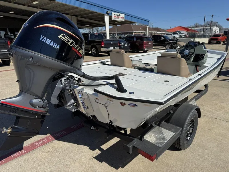 Slide: The Image of Avid 18 Vertex 2025 - 2