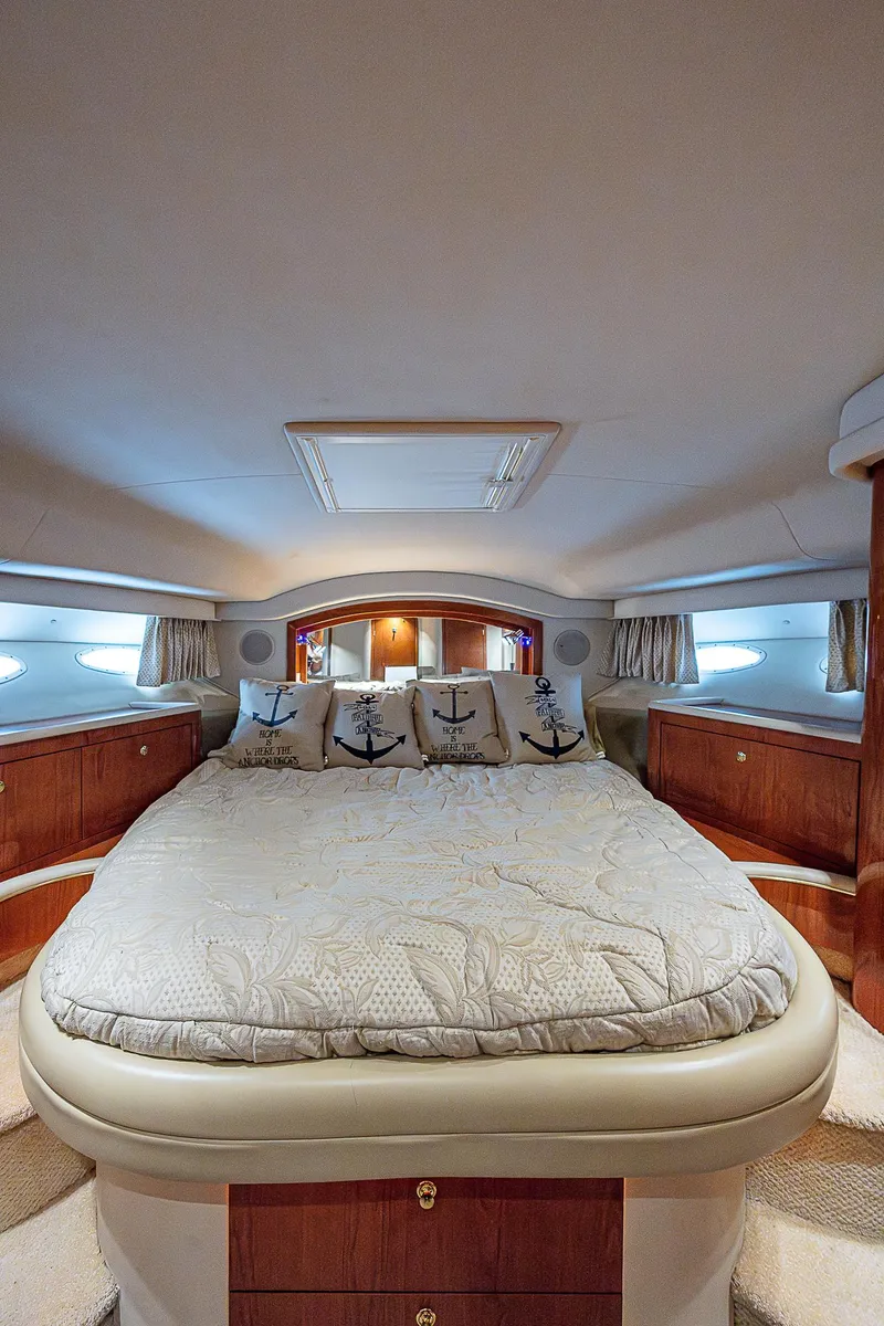 Slide: The Image of Luxurious cabin interior of 2001 Sea Ray 400 Sedan Bridge yacht. - 33