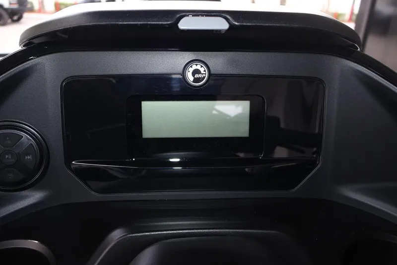 Slide: The Image of Sea-Doo Switch Fish 18 2025 - 16