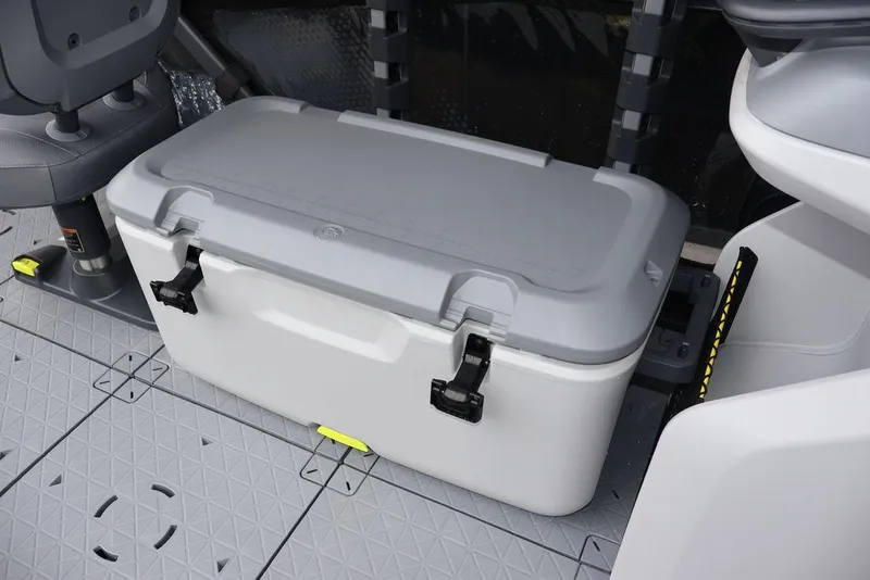 Slide: The Image of Sea-Doo Switch Fish 18 2025 - 19