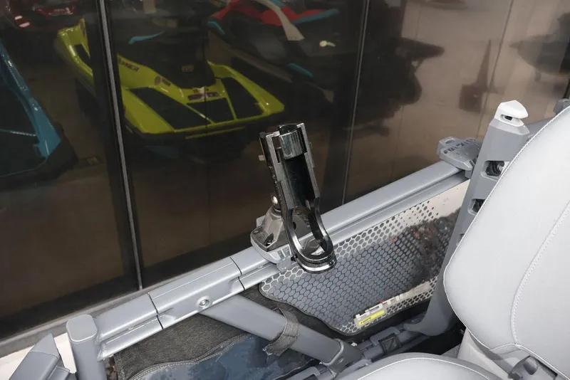 Slide: The Image of Sea-Doo Switch Fish 18 2025 - 25