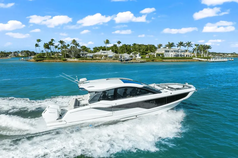 Slide: The Image of Galeon 375 GTO 2025 - 11