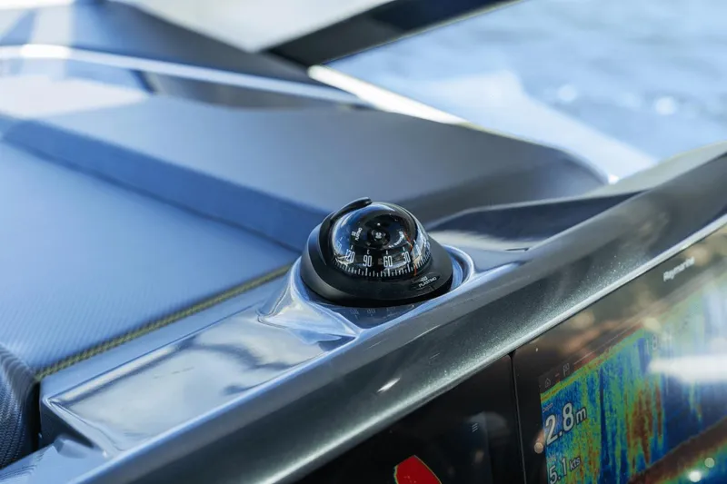 Slide: The Image of Galeon 375 GTO 2025 - 36