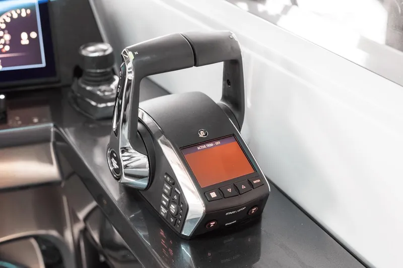 Slide: The Image of Galeon 375 GTO 2025 - 41