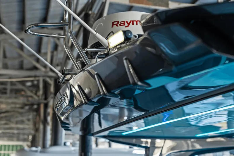 Slide: The Image of Galeon 375 GTO 2025 - 45