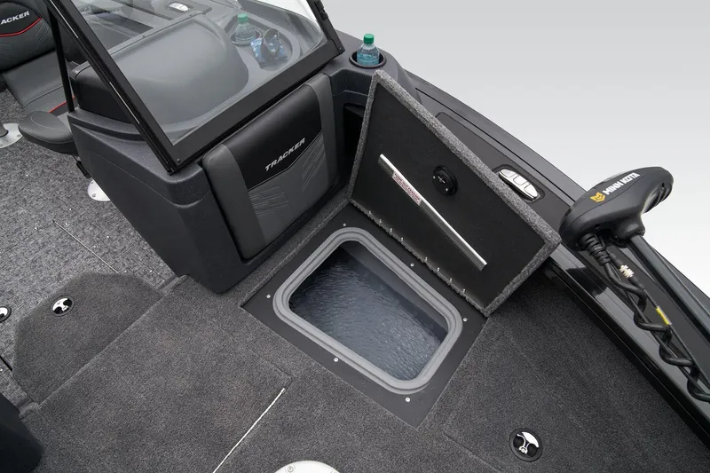 Slide: The Image of Tracker Targa V-19 WT 2025 - 28