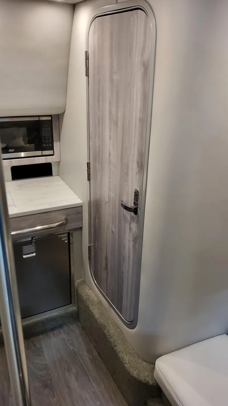 Slide: The Image of Formula 350 Crossover Bowrider I/O 2025 - 55