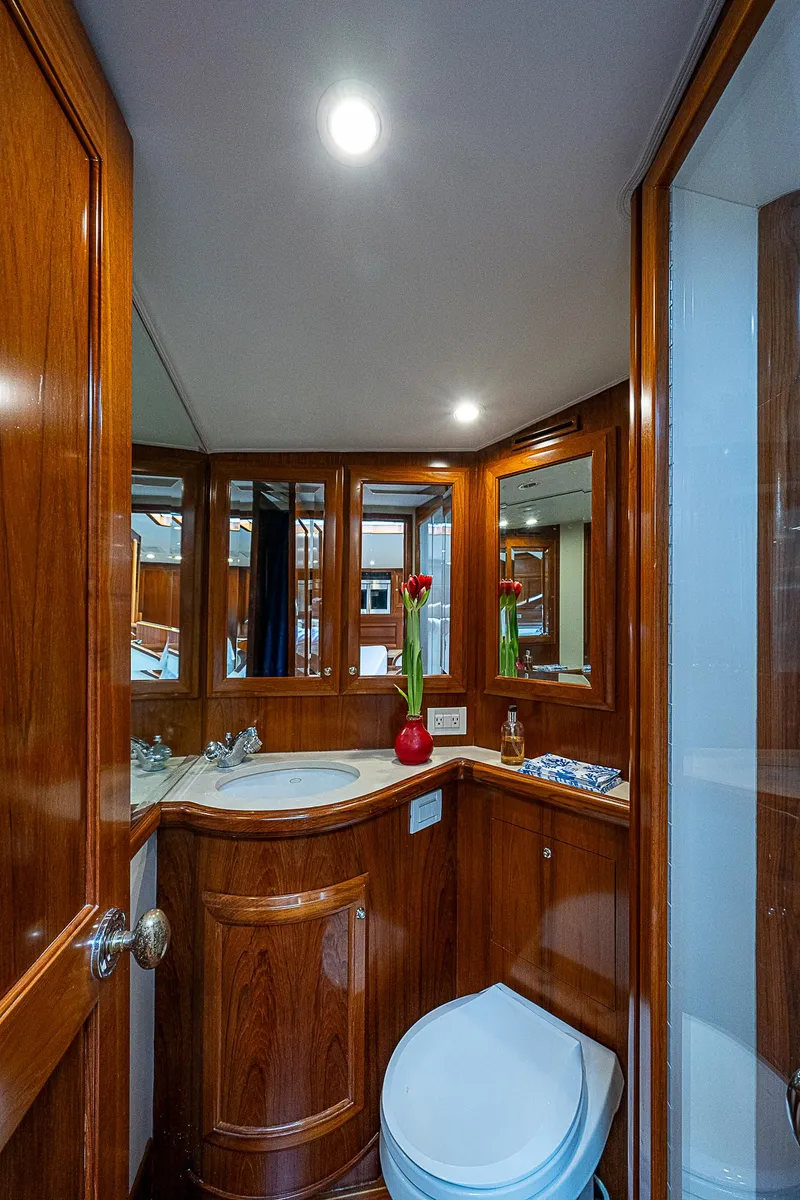 Slide: The Image of Donzi 58 Legal Holiday - Interior Head - 35