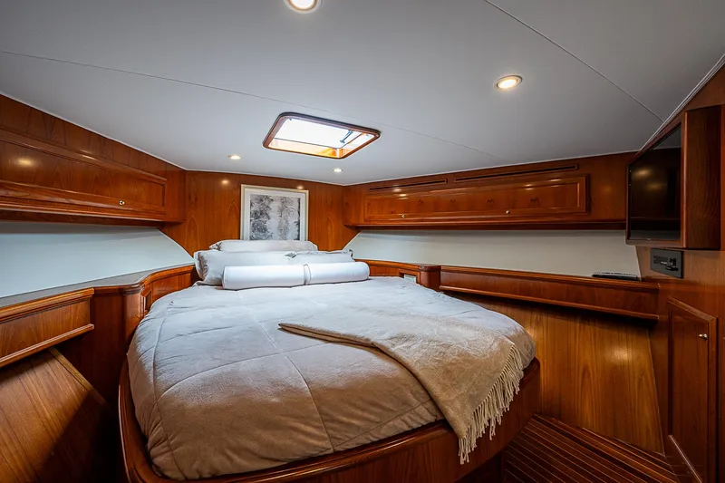 Slide: The Image of Donzi 58 Legal Holiday - Interior Stateroom - 39