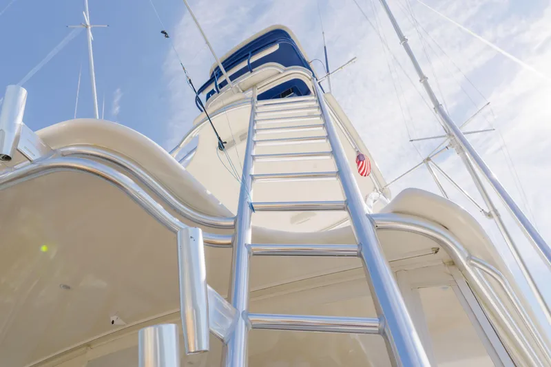 Slide: The Image of Donzi 58 Legal Holiday - Exterior Tower - 44