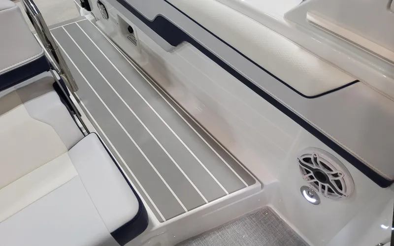 Slide: The Image of Formula 310 Bowrider OB 2025 - 55